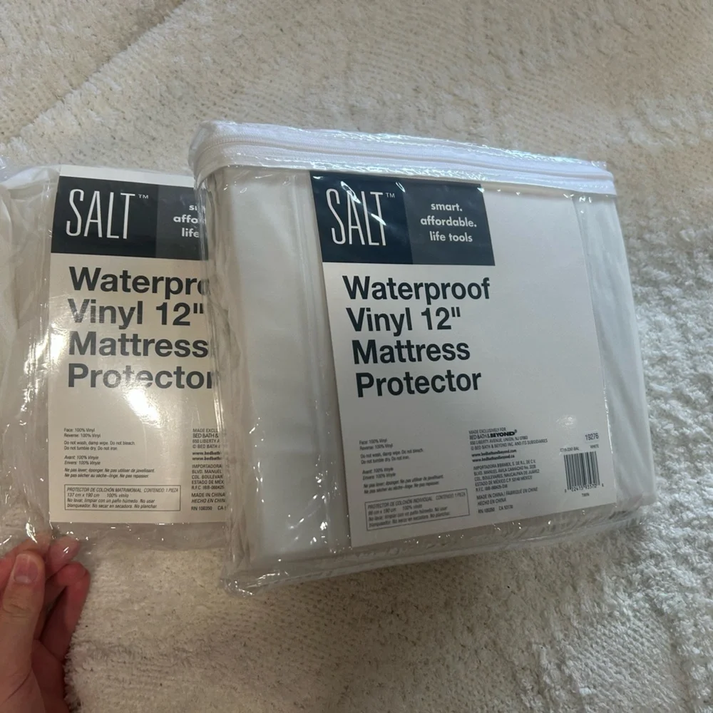BRAND NEW UNUSED SALT Waterproof Vinyl 12” Zipper Mattress Protector Twin/Full